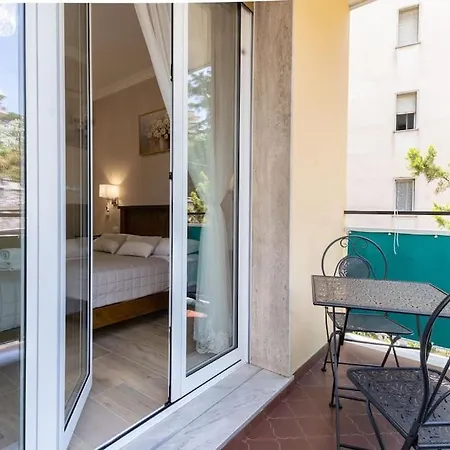 Victor Free Private Parking *