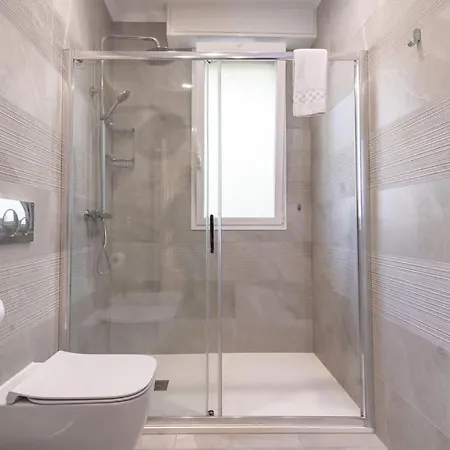 Victor Free Private Parking *