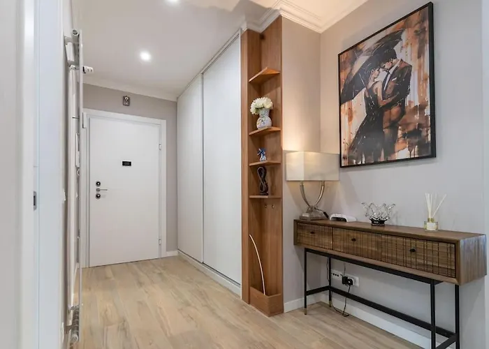 Victor Free Private Parking