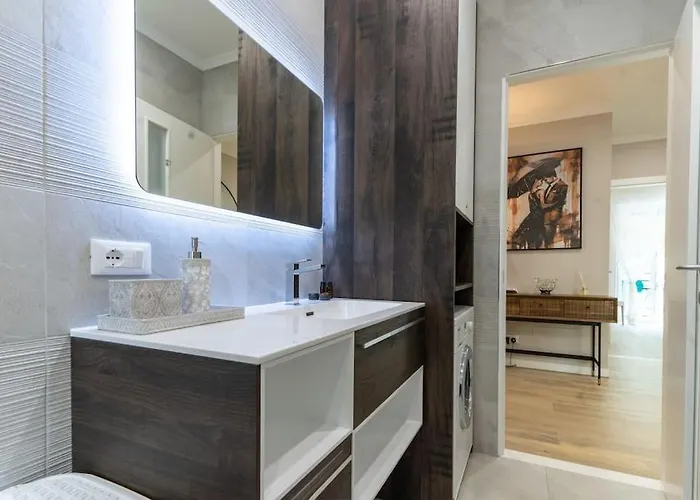 Victor Free Private Parking San Remo