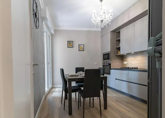 Victor Free Private Parking